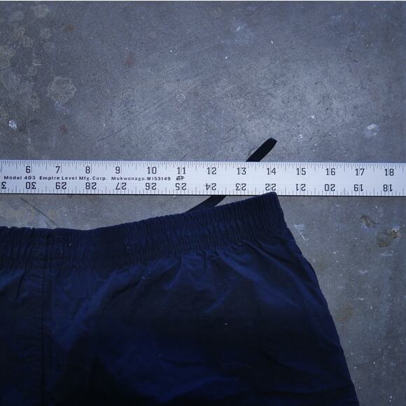 Vintage 90s Nike Black Shorts - Picture 3 of 6